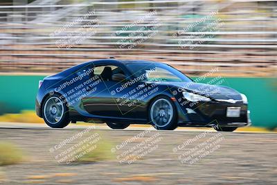 media/Oct-18-2025-Extreme Speed (Sat) [[d6d7e1fef1]]/Group 5/Session 3 (Turn 1)/